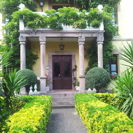 El Crucero Guest house